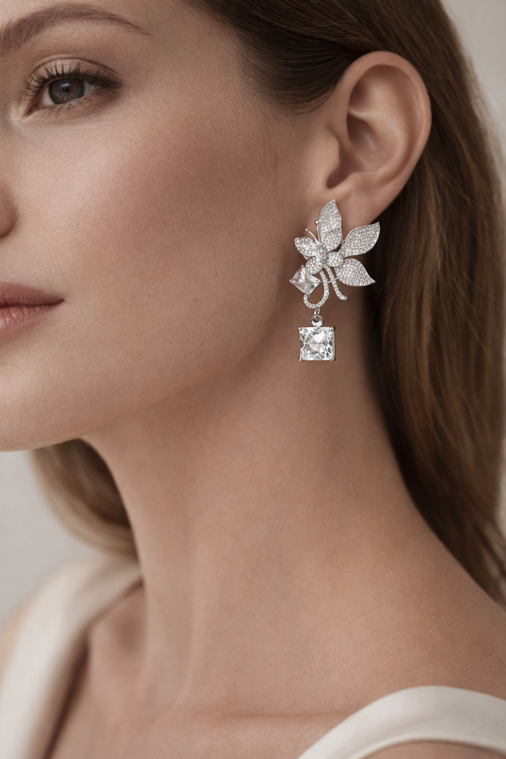 lumière papillon drop earrings