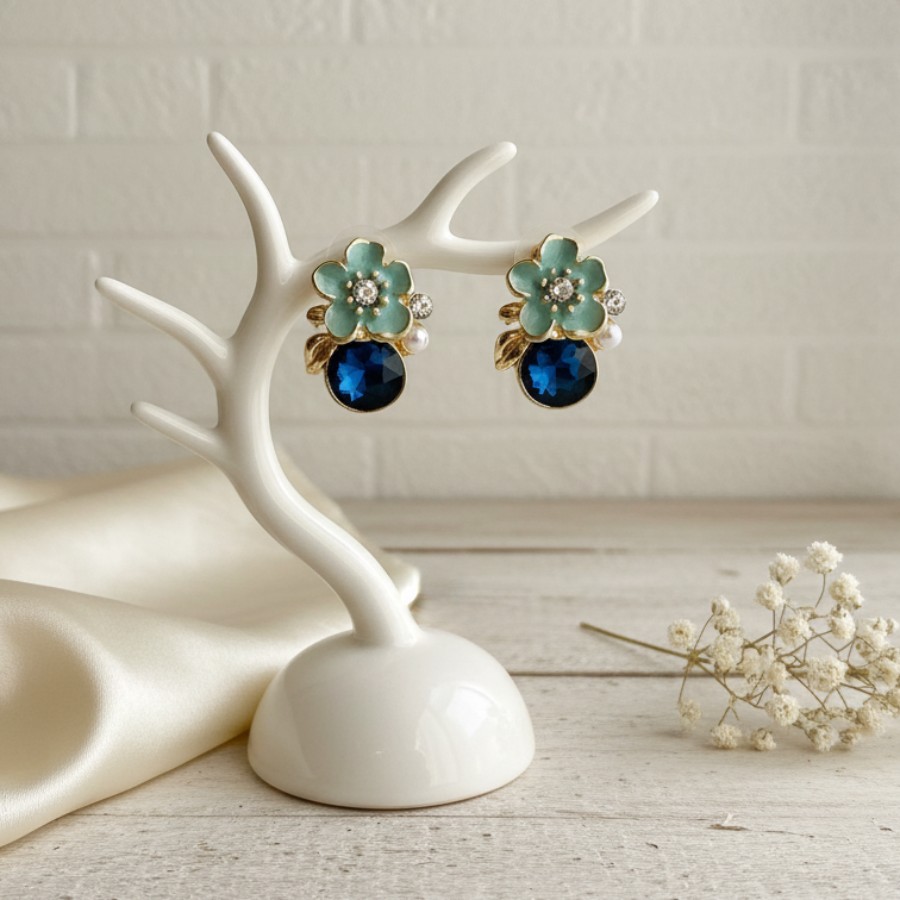 Élan leaf drops Élan leaf drops