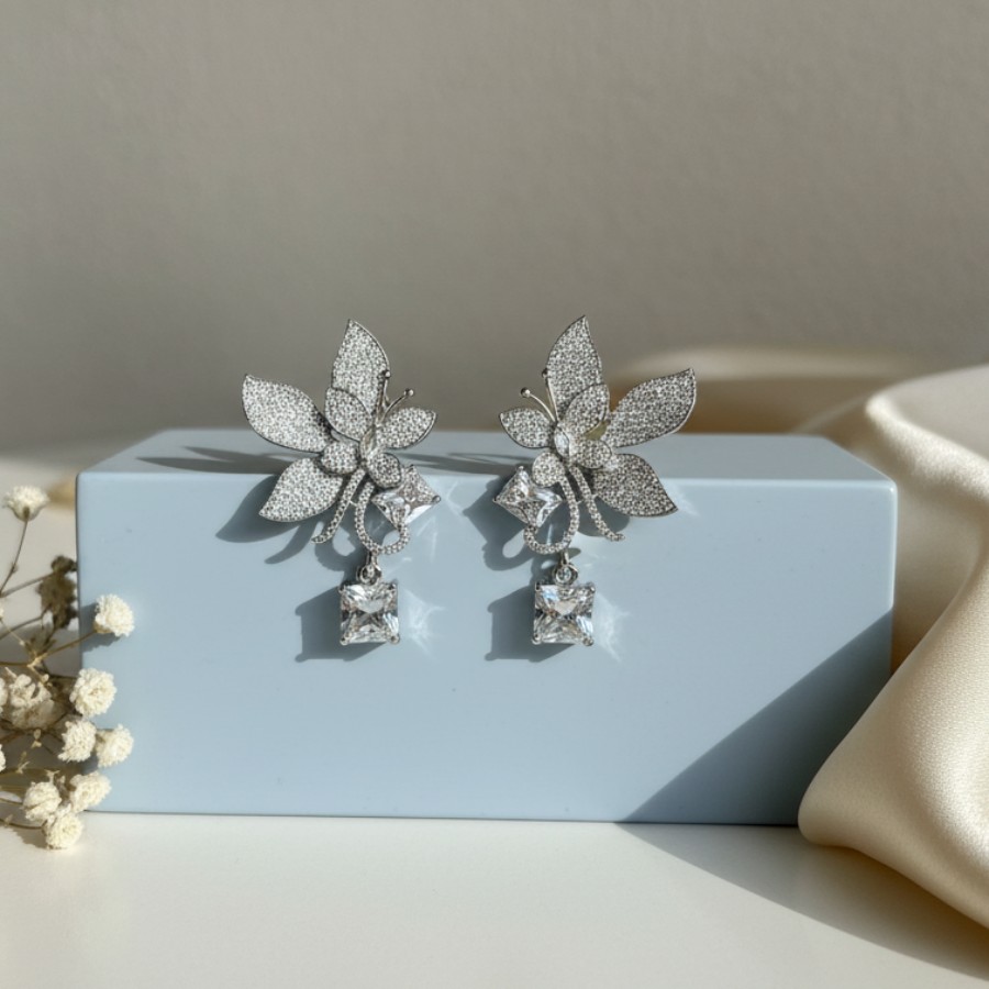 Élan leaf drops Élan leaf drops