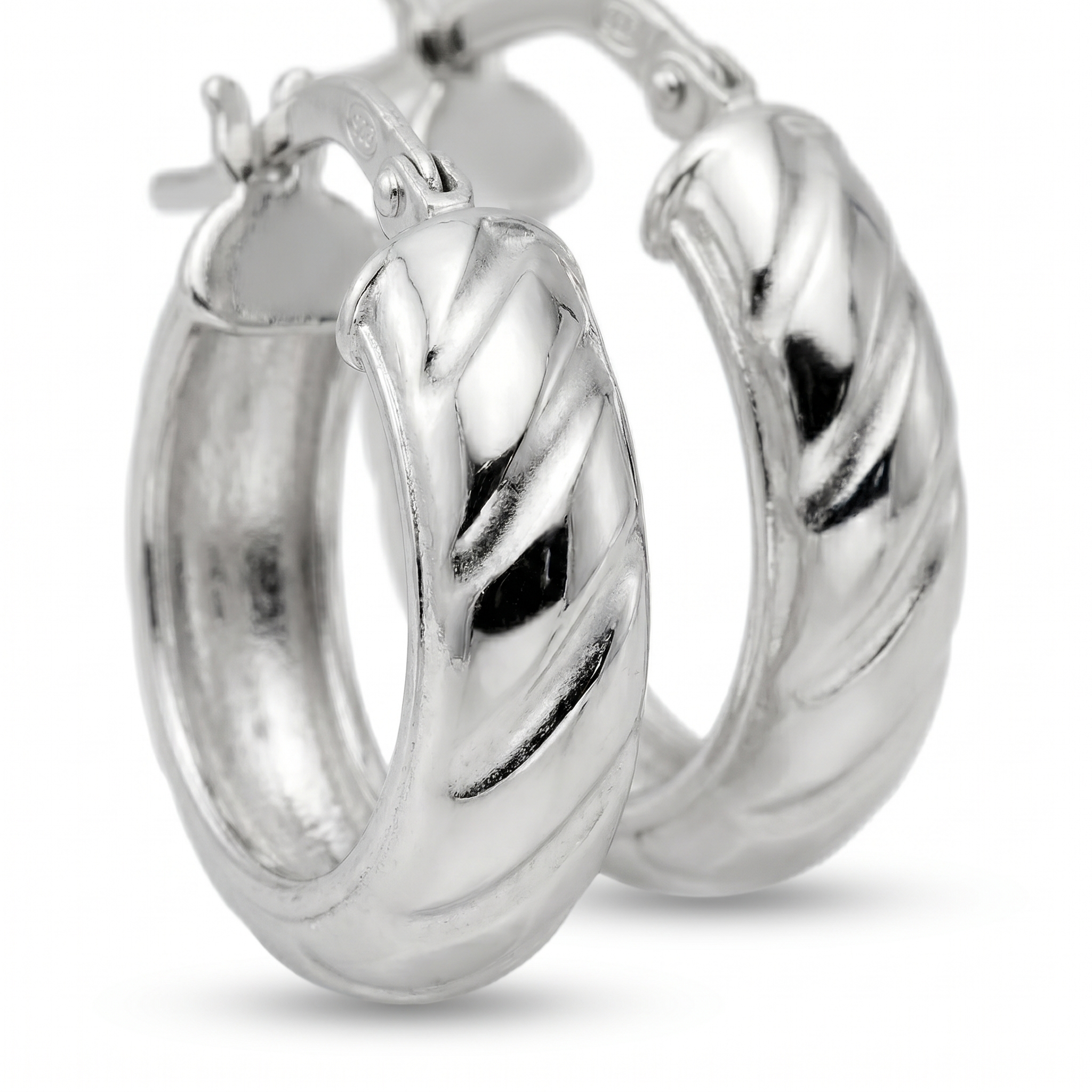 intertwined triple band diamond ring