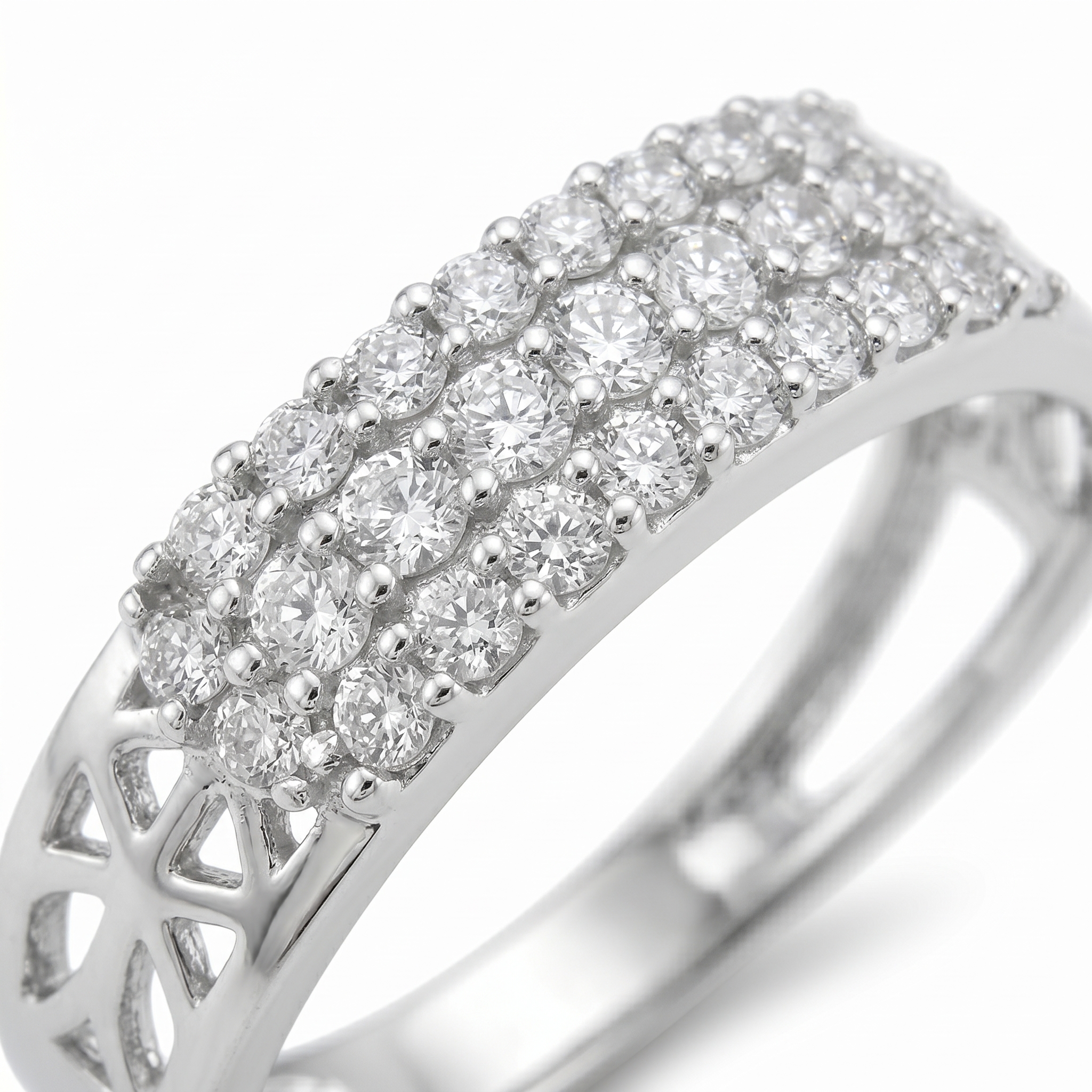 intertwined triple band diamond ring