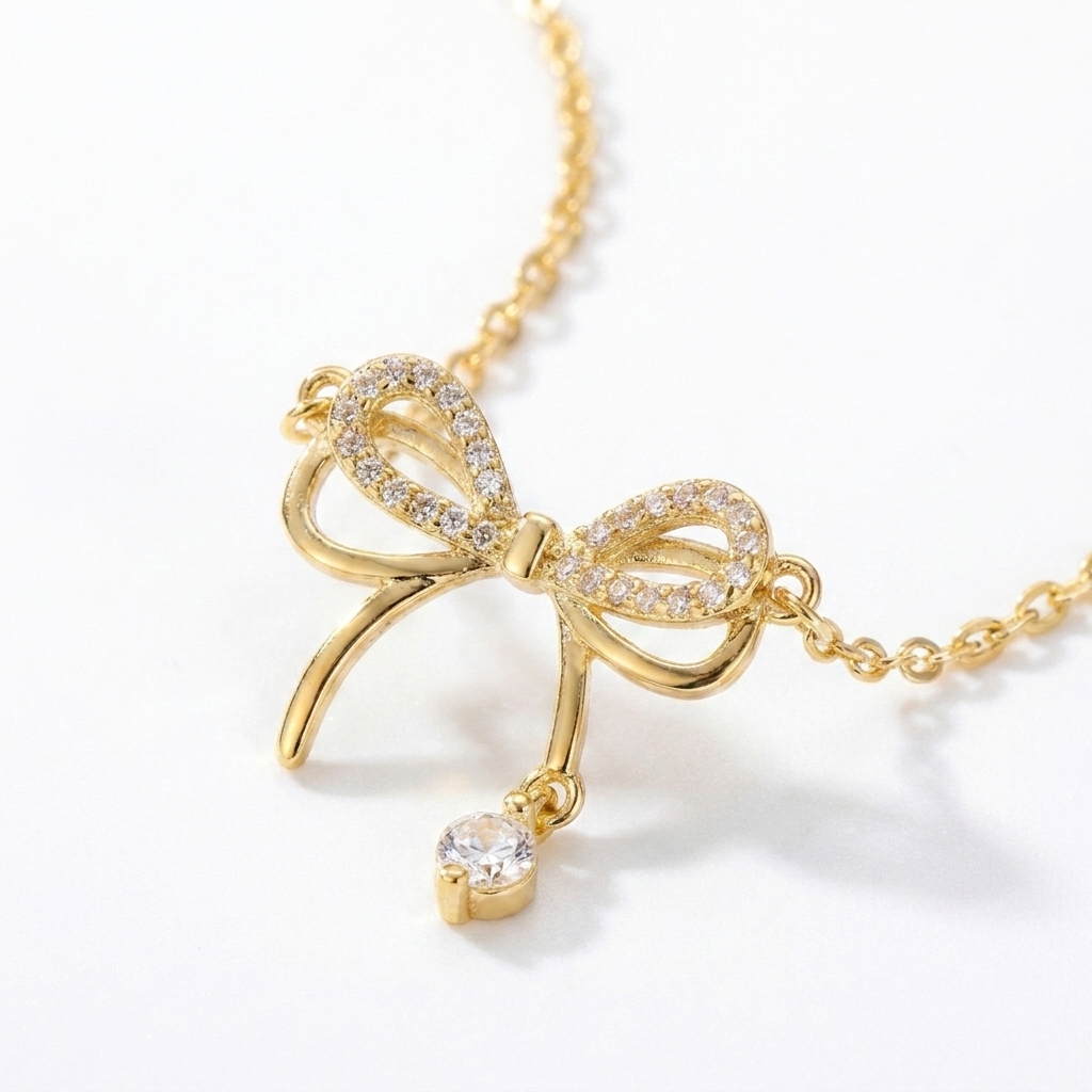 Étoile bow diamond pendant necklace