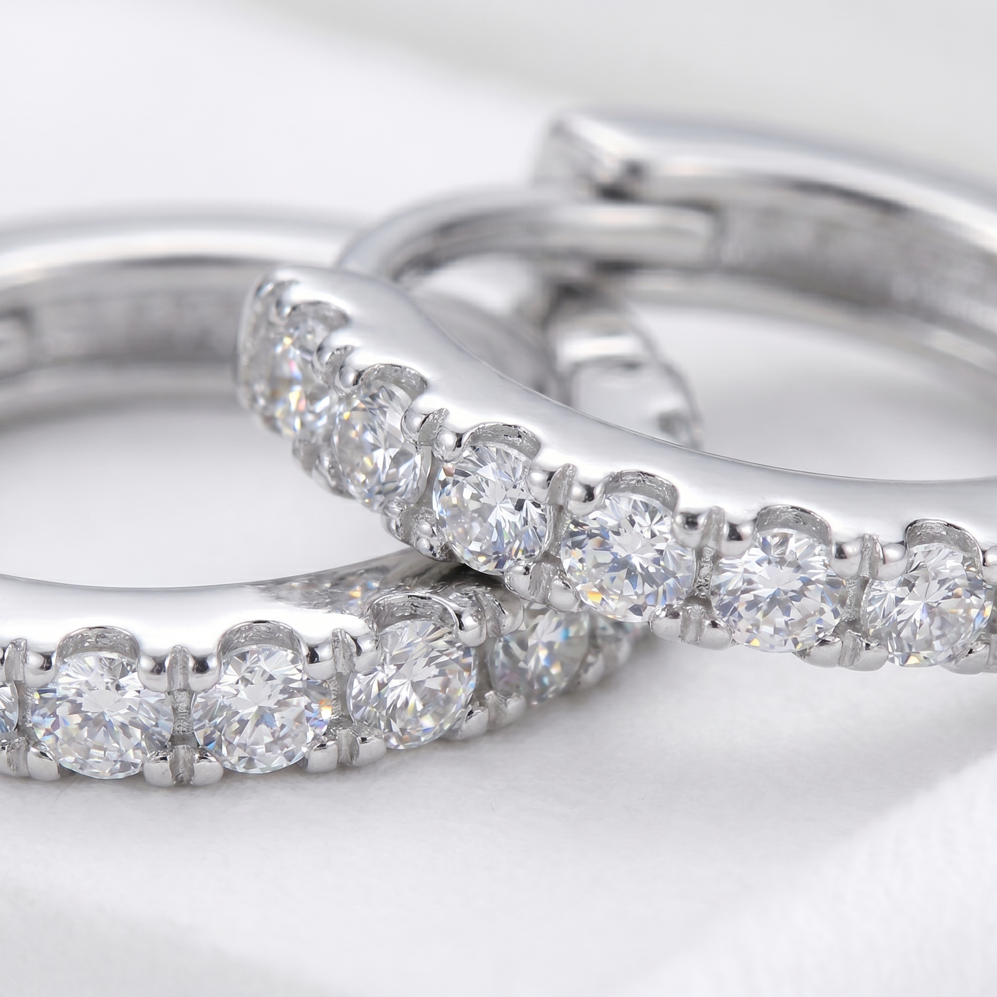 intertwined triple band diamond ring